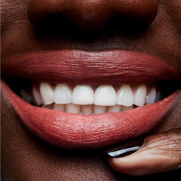 🎉SALE🎉 MAC NWB💄Satin Lipstick💋 COLOR: Mocha💄Iconic 💋Creamy Satin Finish - Picture 5 of 6